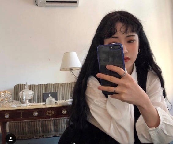 齐刘海黑直长发美女头像图片 7