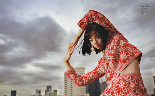 日本美女模特小松菜奈《JALOUSE》封面大片 2