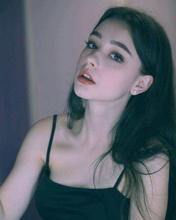 俄罗斯美女模特美照爆火网络图片 9
