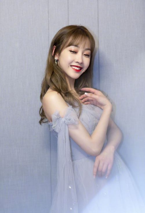 90后美女明星宣璐纱裙唯美图片 3