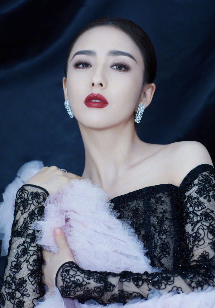 2020春晚女主持佟丽娅美照图片 5