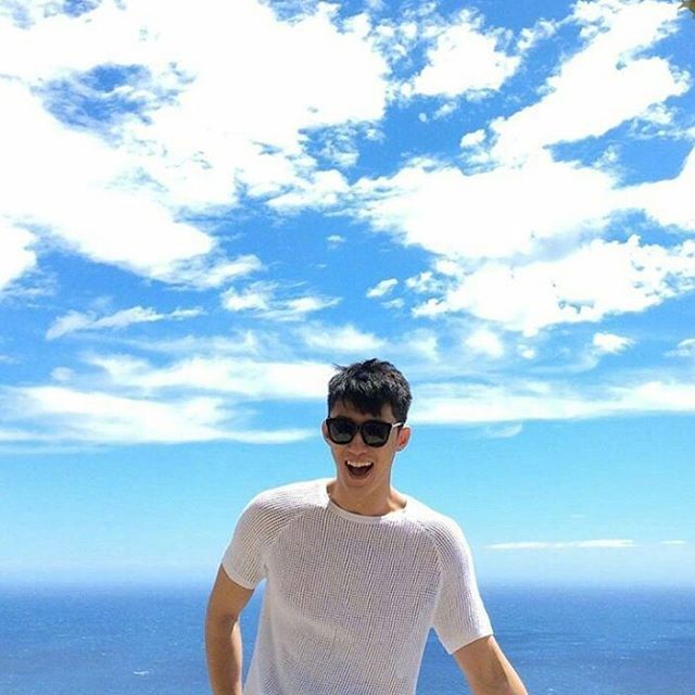 你的大男孩小鲜肉男明星黄景瑜自拍照图片 5