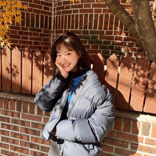 韩国美女april组合李娜恩私服可爱图片 8