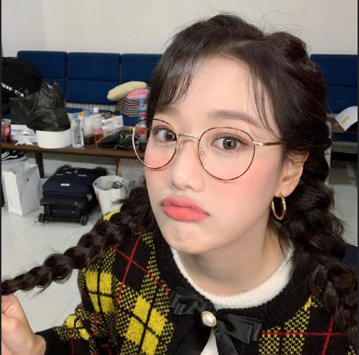 韩国美女april组合李娜恩私服可爱图片 13