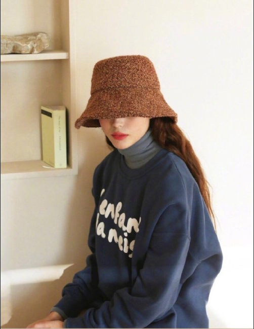 日常简约可爱元素的学生休闲服装搭配参考