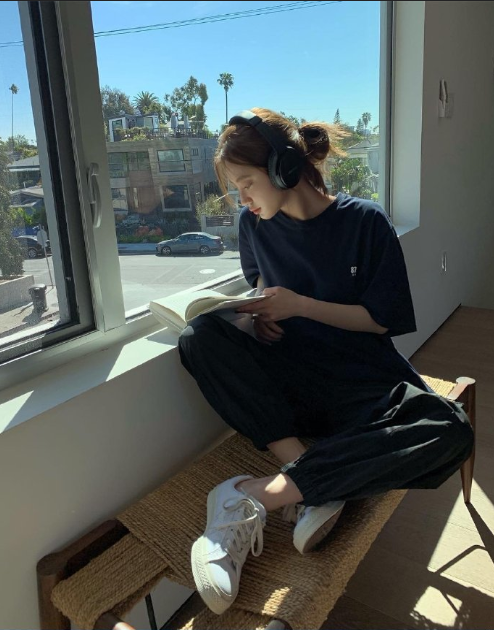 95后韩国美女模特宋智英完美身材比例图片 4