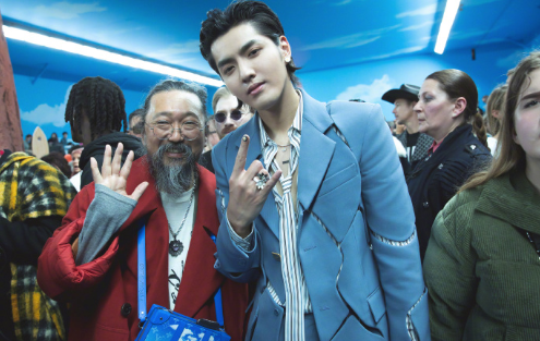 嘻哈男歌手吴亦凡路易威登男装秀图片 6
