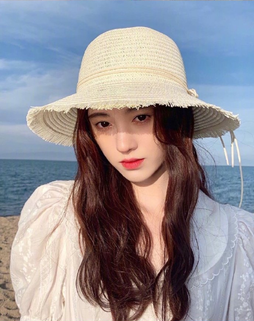 中国美女明星鞠婧祎白色连衣裙海边唯美写真 2