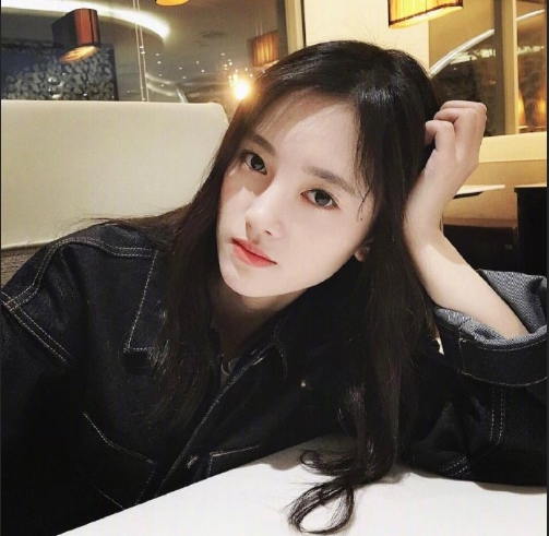 四川美女明星鞠婧祎自拍照图片