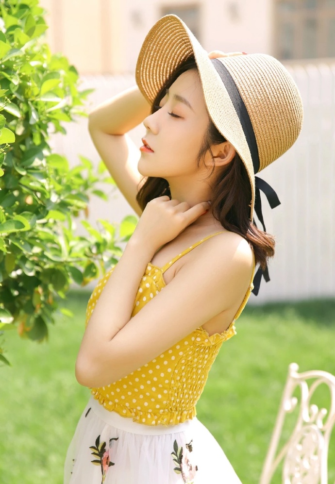 唯美小清新美女田园风光写真图片 6