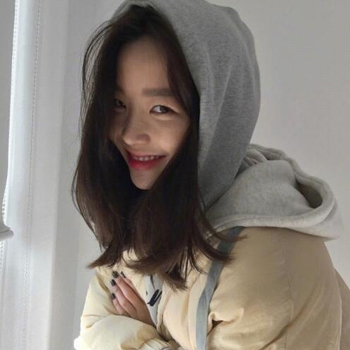 温柔慵懒感的中长发发型气质美女图片 6