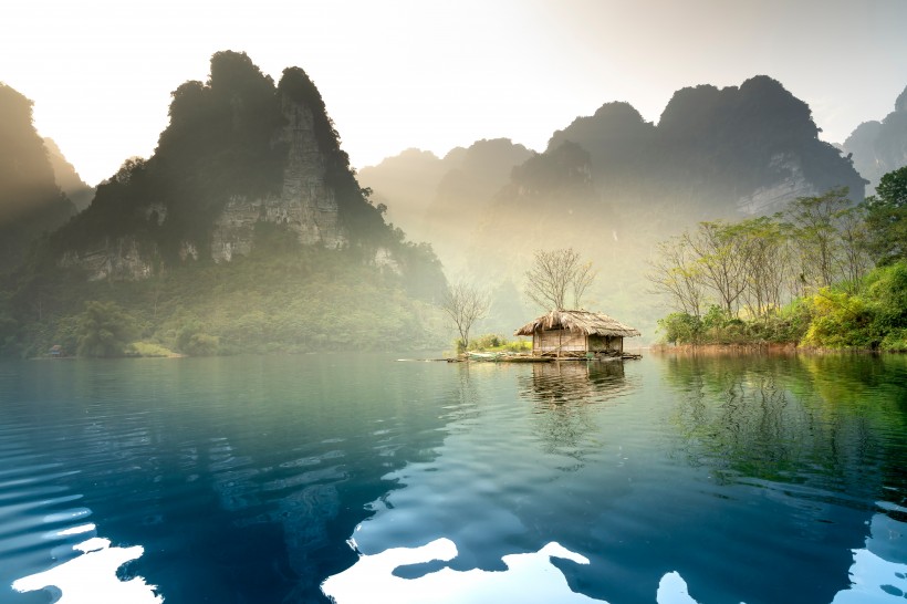 大自然风景清晨的山水风景图片