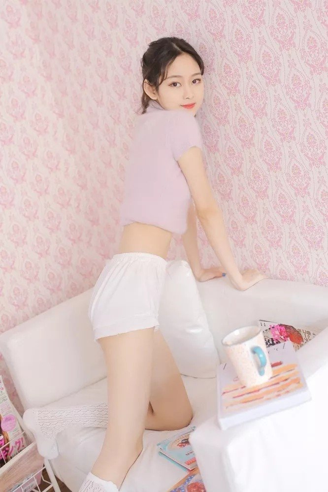 高筒白袜清纯mm小可爱美女私房照图片 4