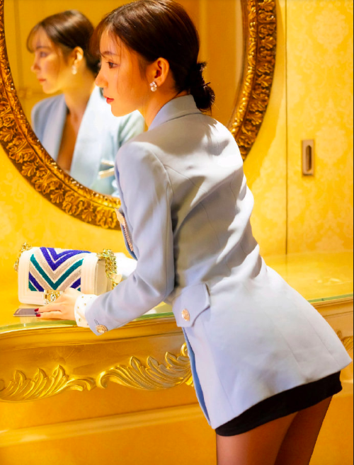 职业OL风的宅男女神周于希丝袜美腿诱惑图片 5