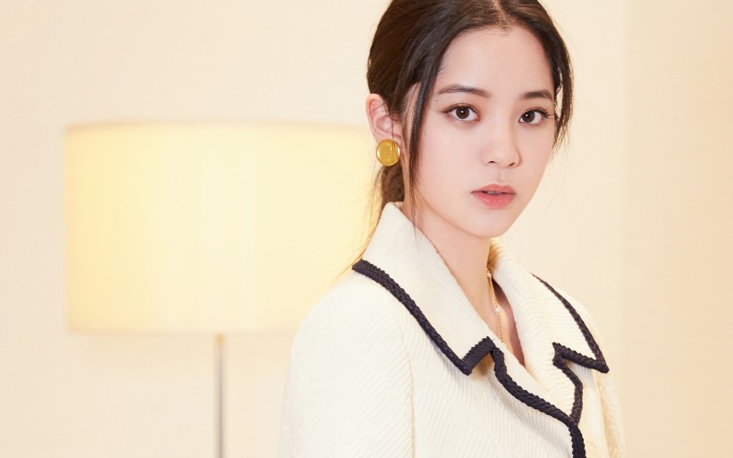 香港美女明星欧阳娜娜优雅写真桌面壁纸 8