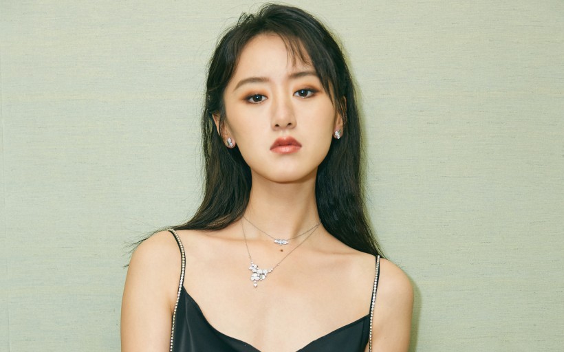 中国美女明星袁冰妍桌面壁纸图片