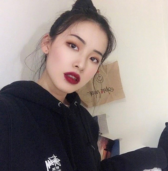 酷酷的韩国女生发型图片 6