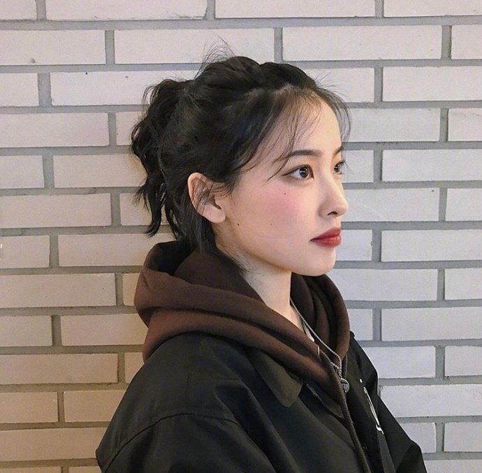 酷酷的韩国女生发型图片 8