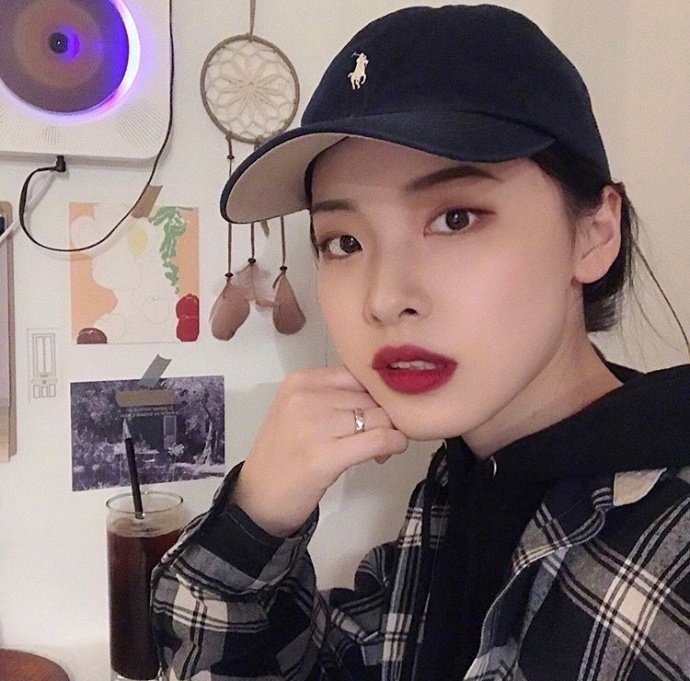 酷酷的韩国女生发型图片 9