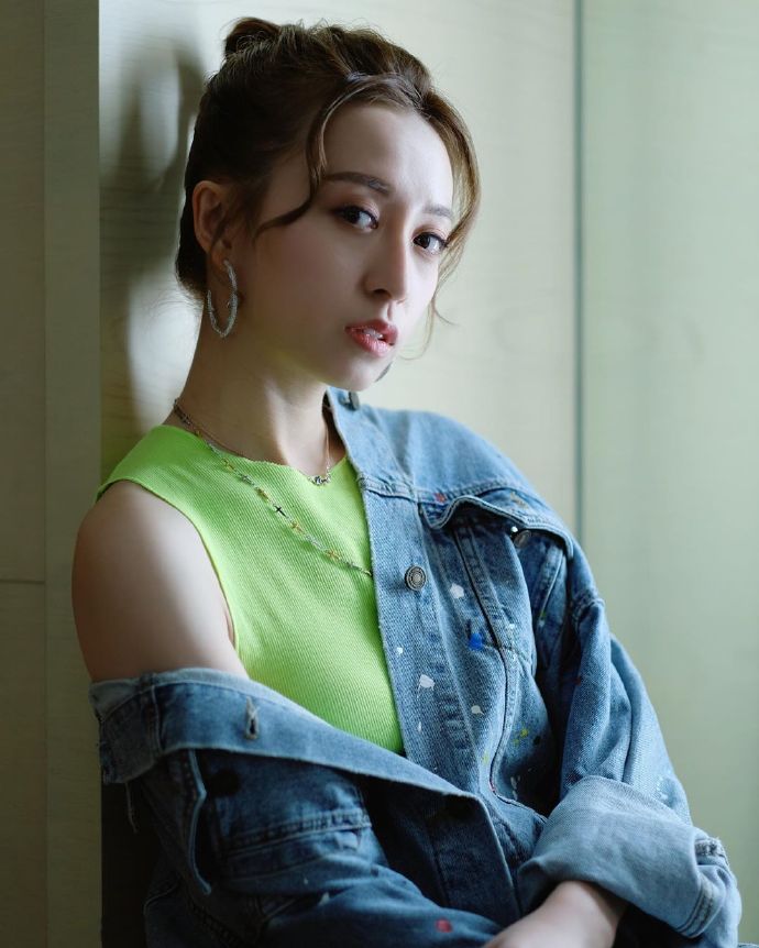 香港美女演员龚嘉欣图片 2