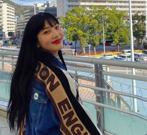 港风气质韩国美女明星朴秀荣Joy抓拍式日常照图片 9