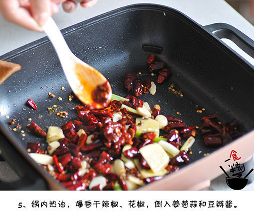 开胃又下饭的川菜辣子鸡的做法 6