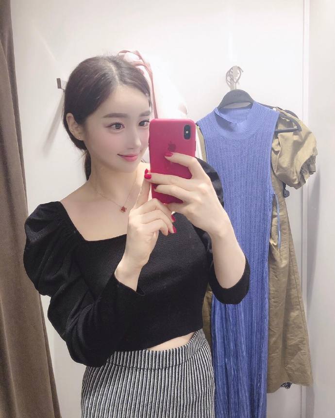 可爱的亚洲女生自拍照 5