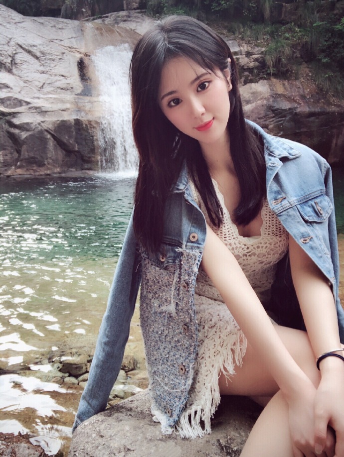 超好看的极品美女自拍生活照图片 3