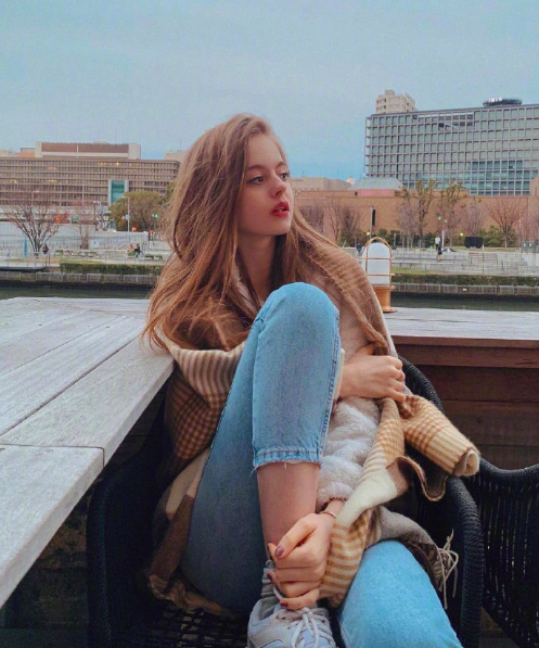 俄罗斯美女模特牛仔服搭配街拍图片 9