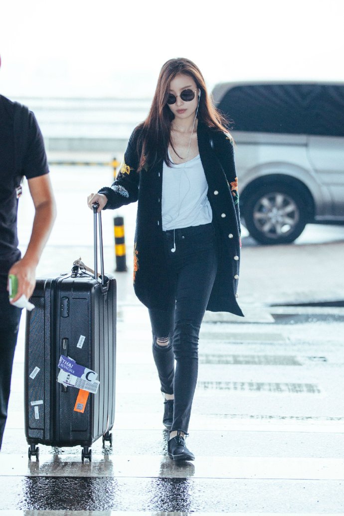 亚洲美女明星倪妮机场街拍图片 3