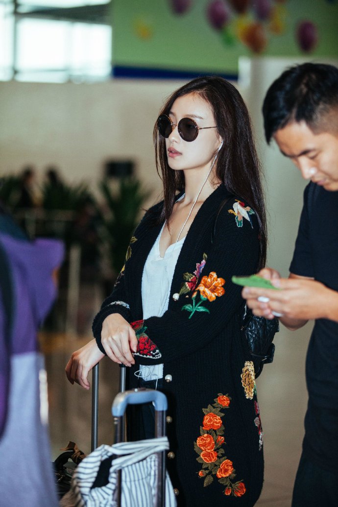 亚洲美女明星倪妮机场街拍图片 8