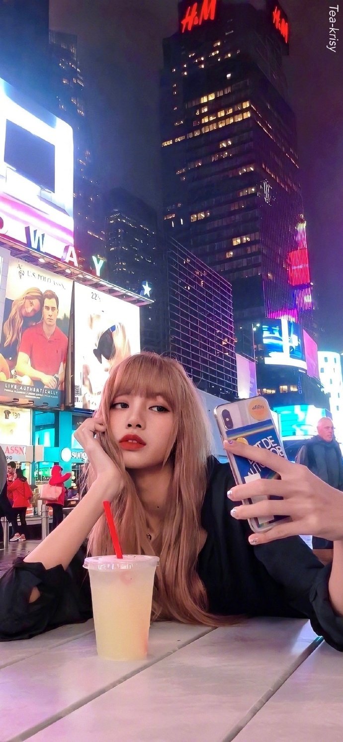 行走的人间芭比泰国美女lisa高颜值好身材图片 6