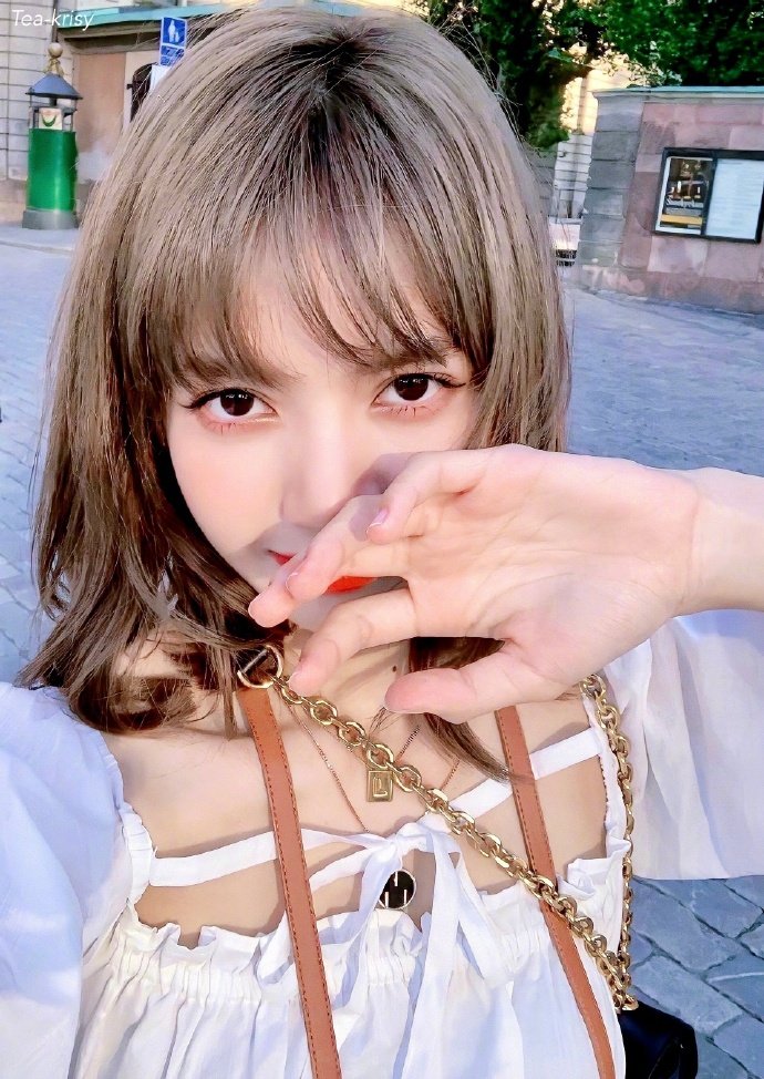 行走的人间芭比泰国美女lisa高颜值好身材图片 7