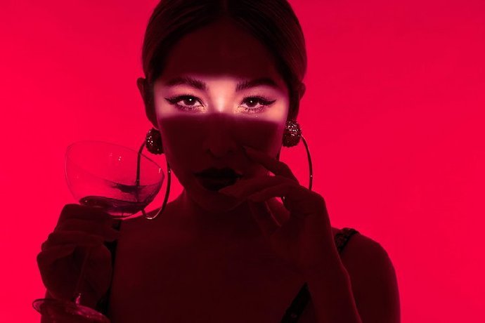 台湾女歌手萧亚轩新歌携性感风写真来袭 3