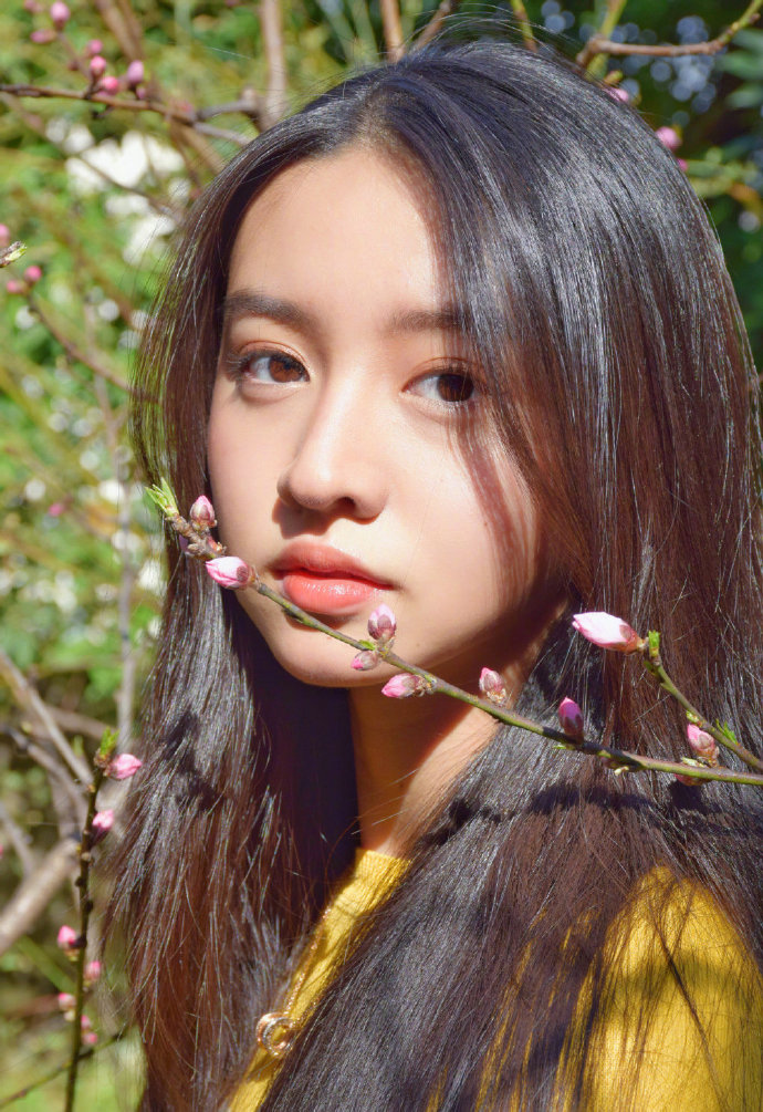 最美星二代日本美女明星木村光希晒照春天气息浓厚 8