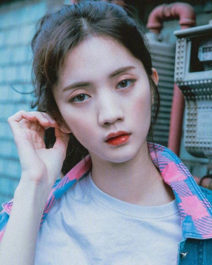 韩国美女麻豆闵智媛迷离的慵懒感图片 5