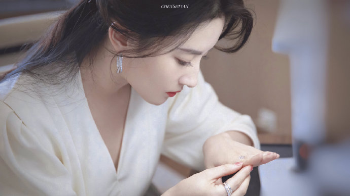中国美女明星刘亦菲小仙女白衣飘飘图片 2