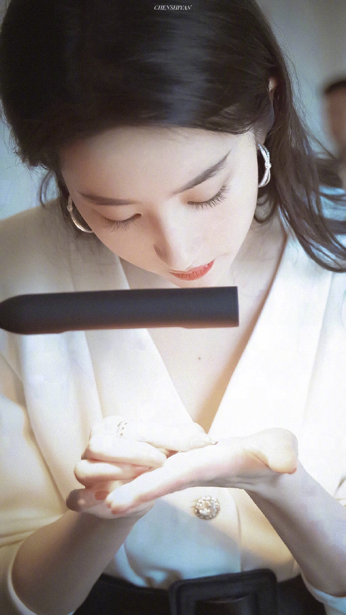 中国美女明星刘亦菲小仙女白衣飘飘图片 8