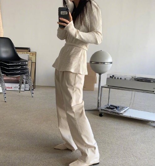 初春的大地色色系服装搭配参考 8