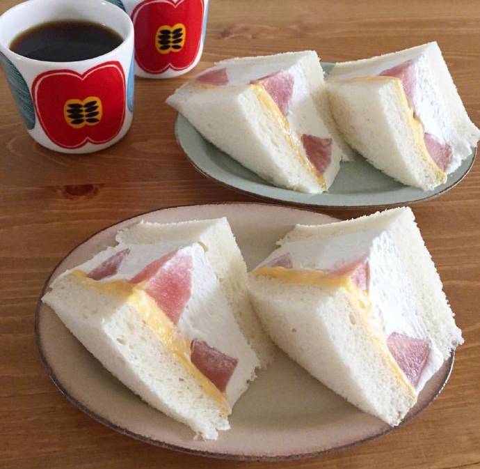 水果夹心蛋糕甜品带来的满足感 6