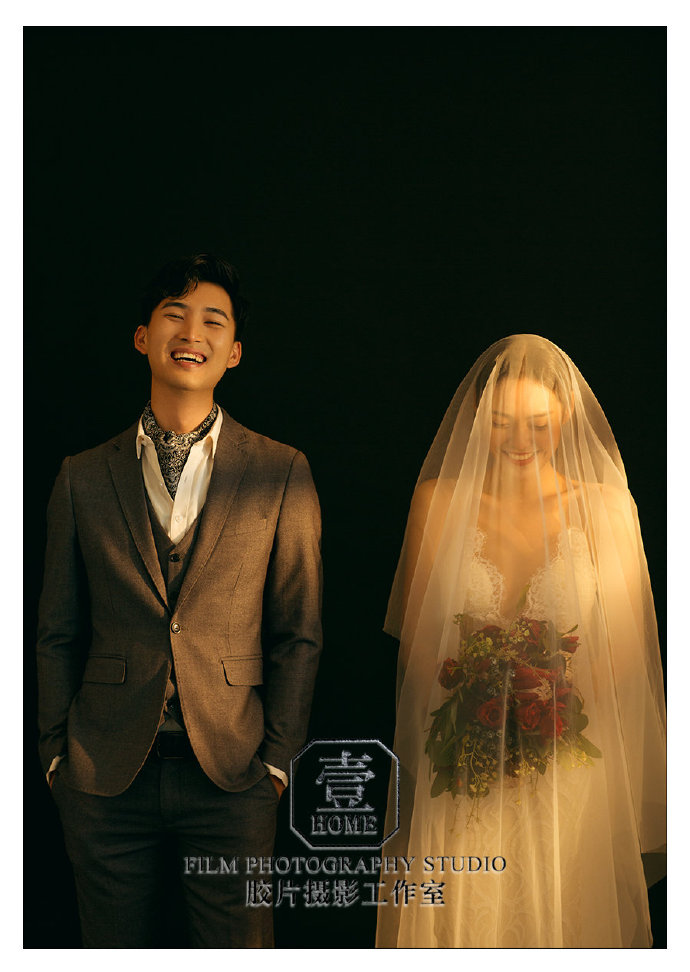 复古胶片老照片婚纱照图片