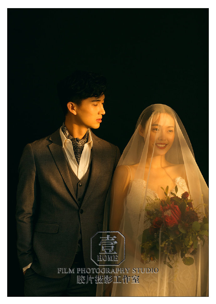 复古胶片老照片婚纱照图片 3