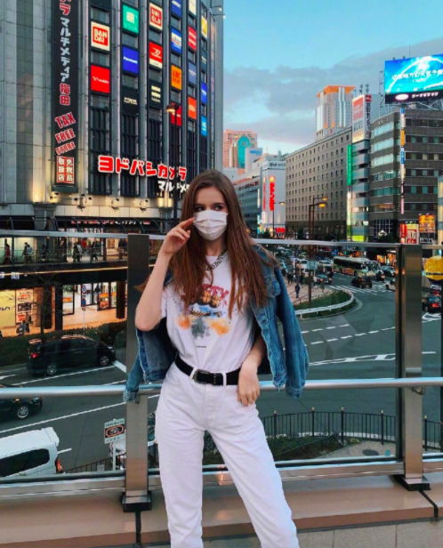 俄罗斯美女模特小姐姐街头时尚服装搭配图片 9