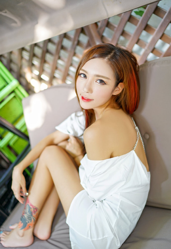 性感美女半裸尤物小性感图片 2