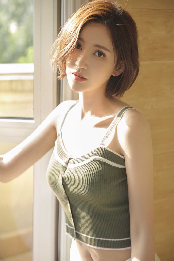 知性美丽气质美女养眼图片 3