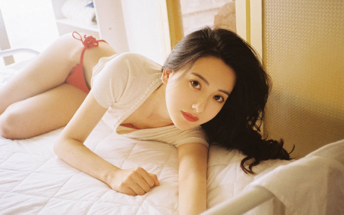 极品清纯美女居家私房照写真 3