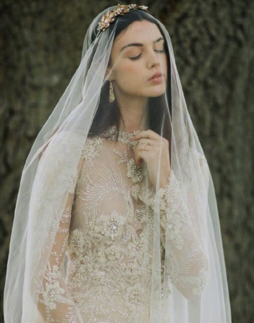 婚礼灵感奢华的婚纱头纱图片