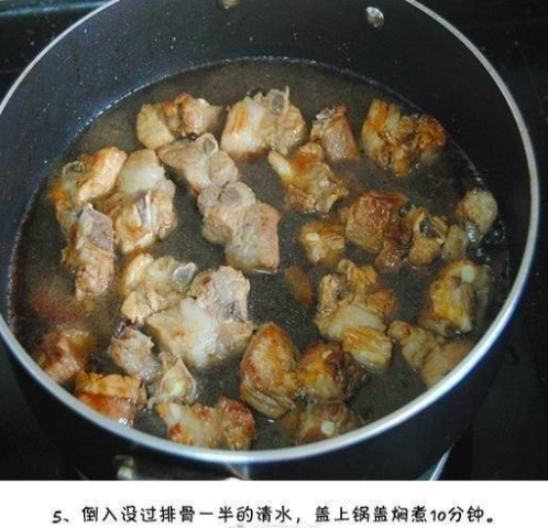 下饭菜土豆烧排骨的做法 6