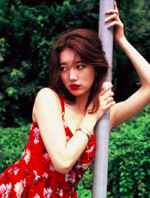 韩国美女裴秀智图片 韩国女星裴秀智胶片图片 4