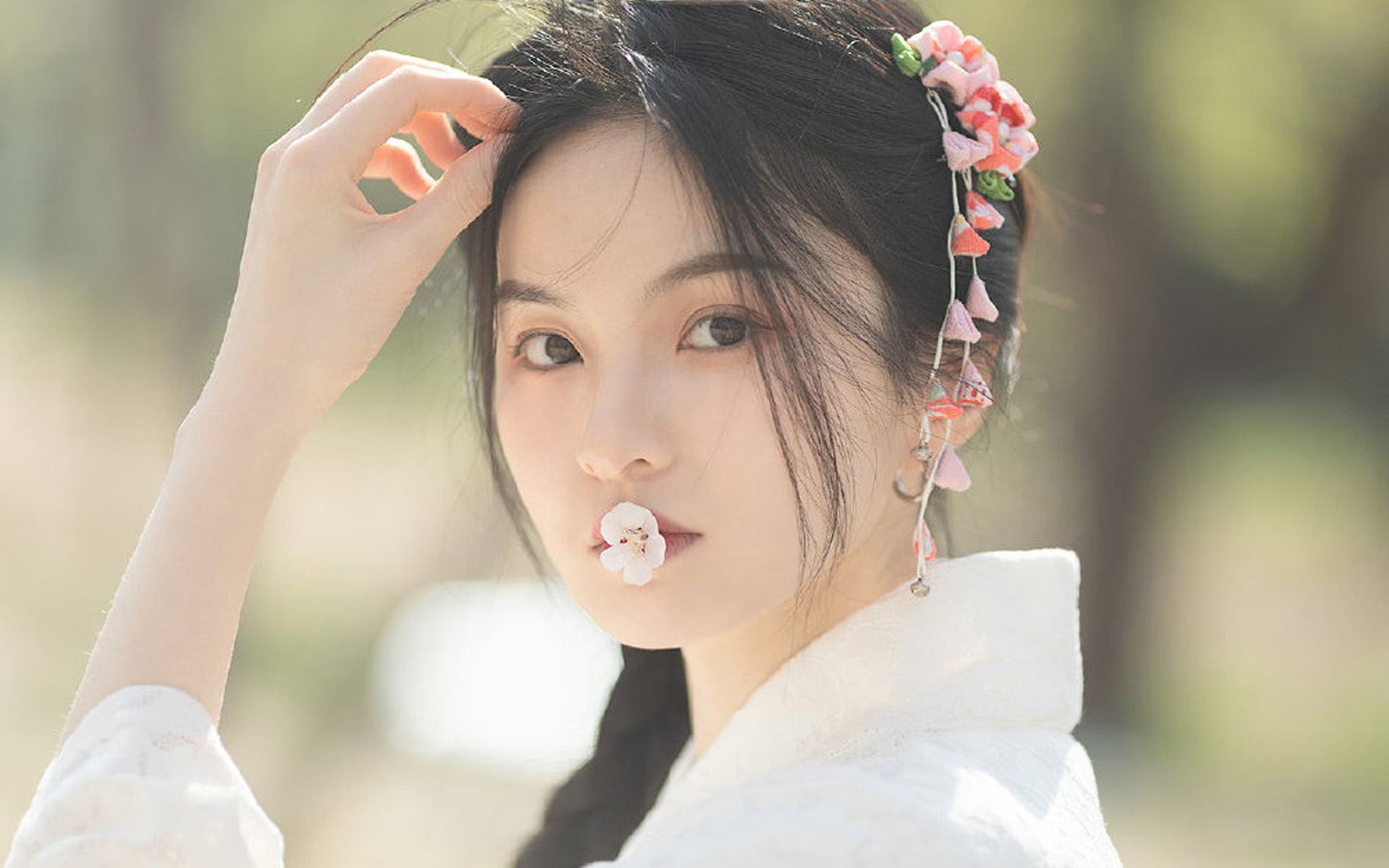 温婉迷人和服美女写真桌面壁纸图片 7